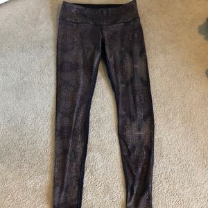 Lululemon leggings size 8